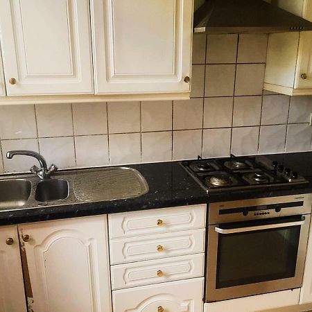 North London Cottage Экстерьер фото