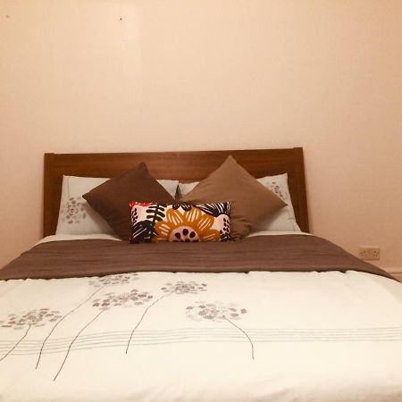 North London Cottage Экстерьер фото