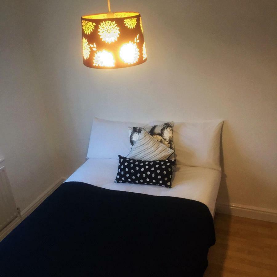 North London Cottage Экстерьер фото