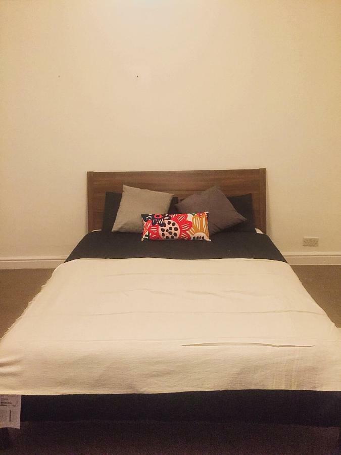 North London Cottage Экстерьер фото