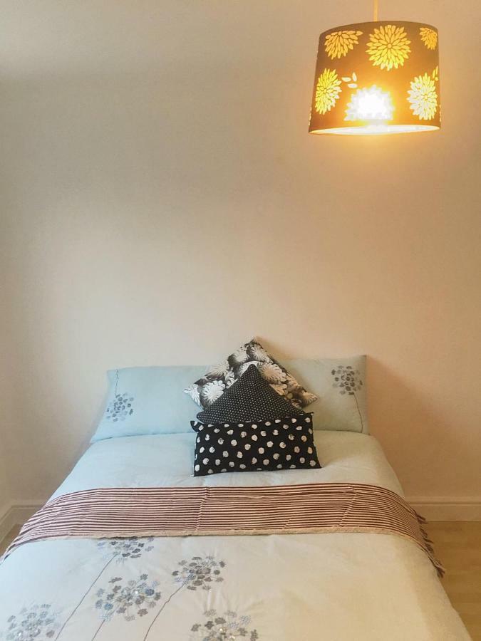 North London Cottage Экстерьер фото